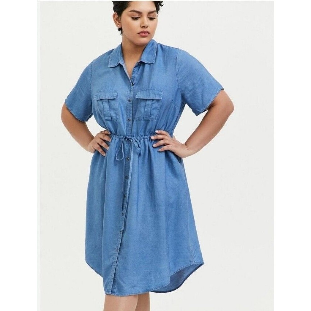 Plus-Size Short Sleeve Chambray Shirt Dress - Blue